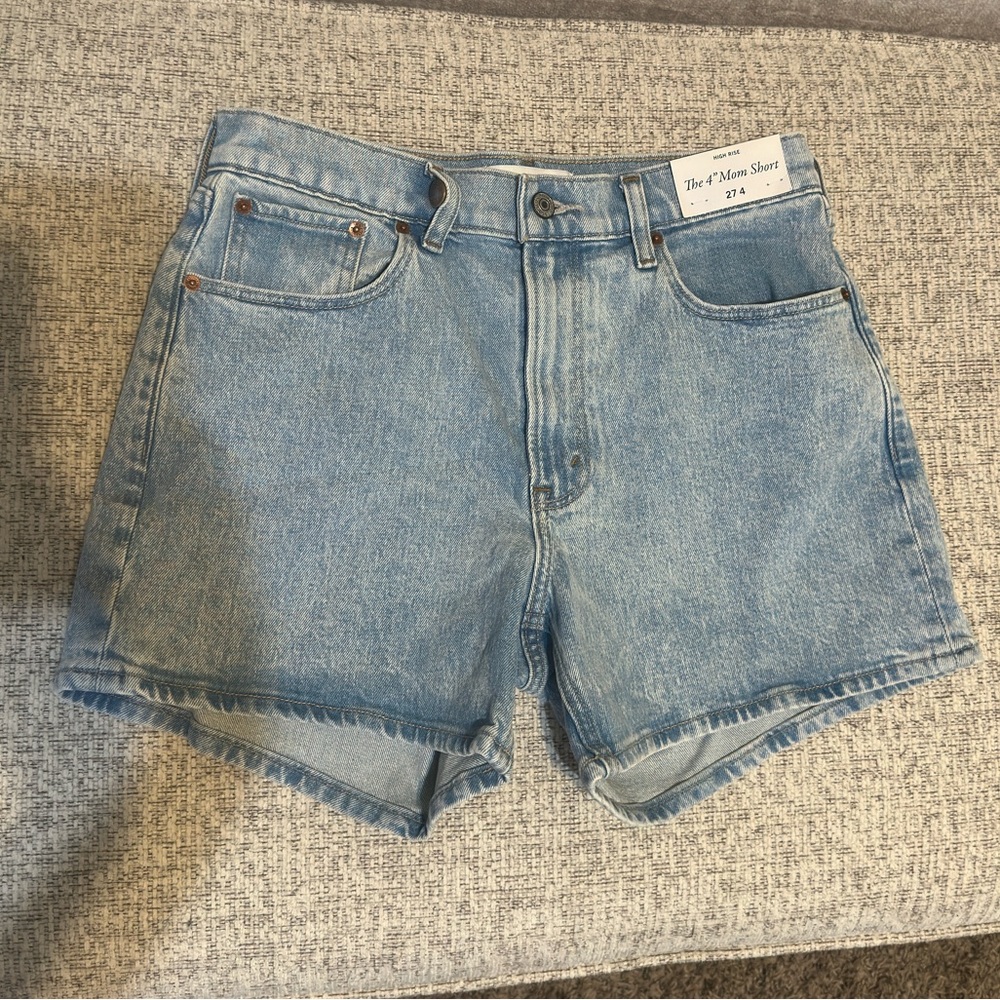 Abercrombie 4 in mom short